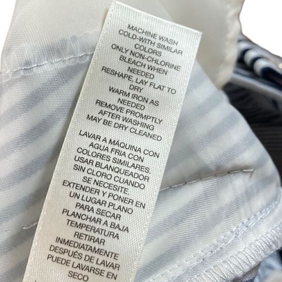 Chico’s Navy And White Stripe Crop Pants, Chico’s Size 1, Size 8 - Picture 8 of 8